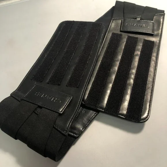 HOTTIE STATEMENT PIECE!Chanel quilted lambskin leather belt  display picture 1